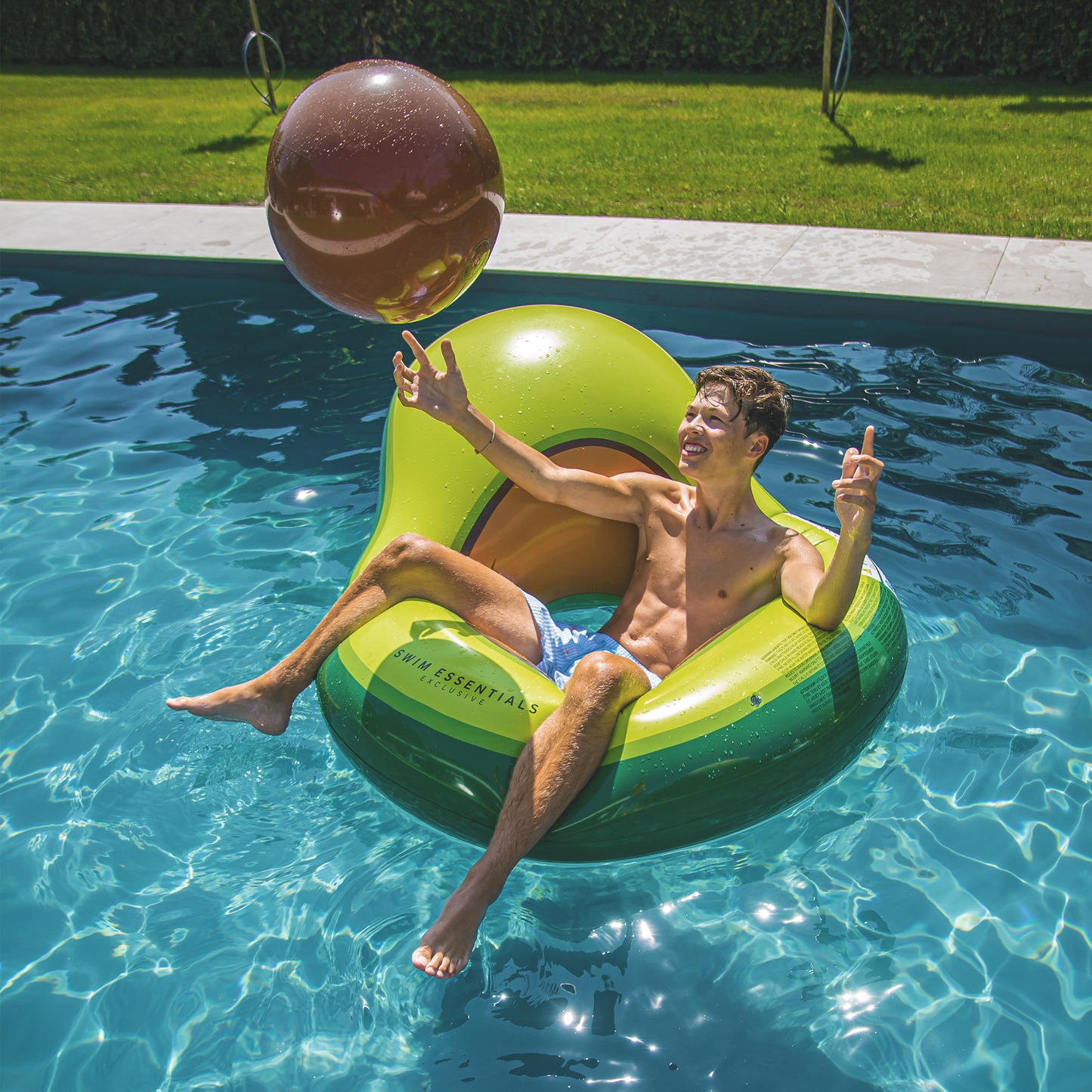 Swim Essentials - Pool Float - Green - Tropical Bliss Avocado - incl. Beachball