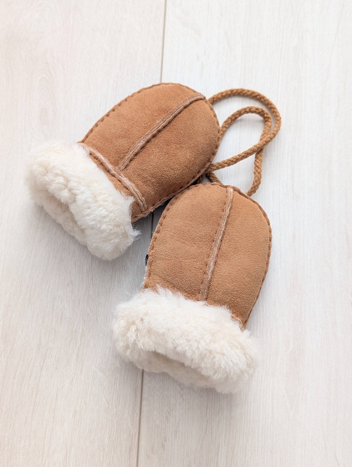 Baby Puddy Mitten - "Keep Safe" Cord