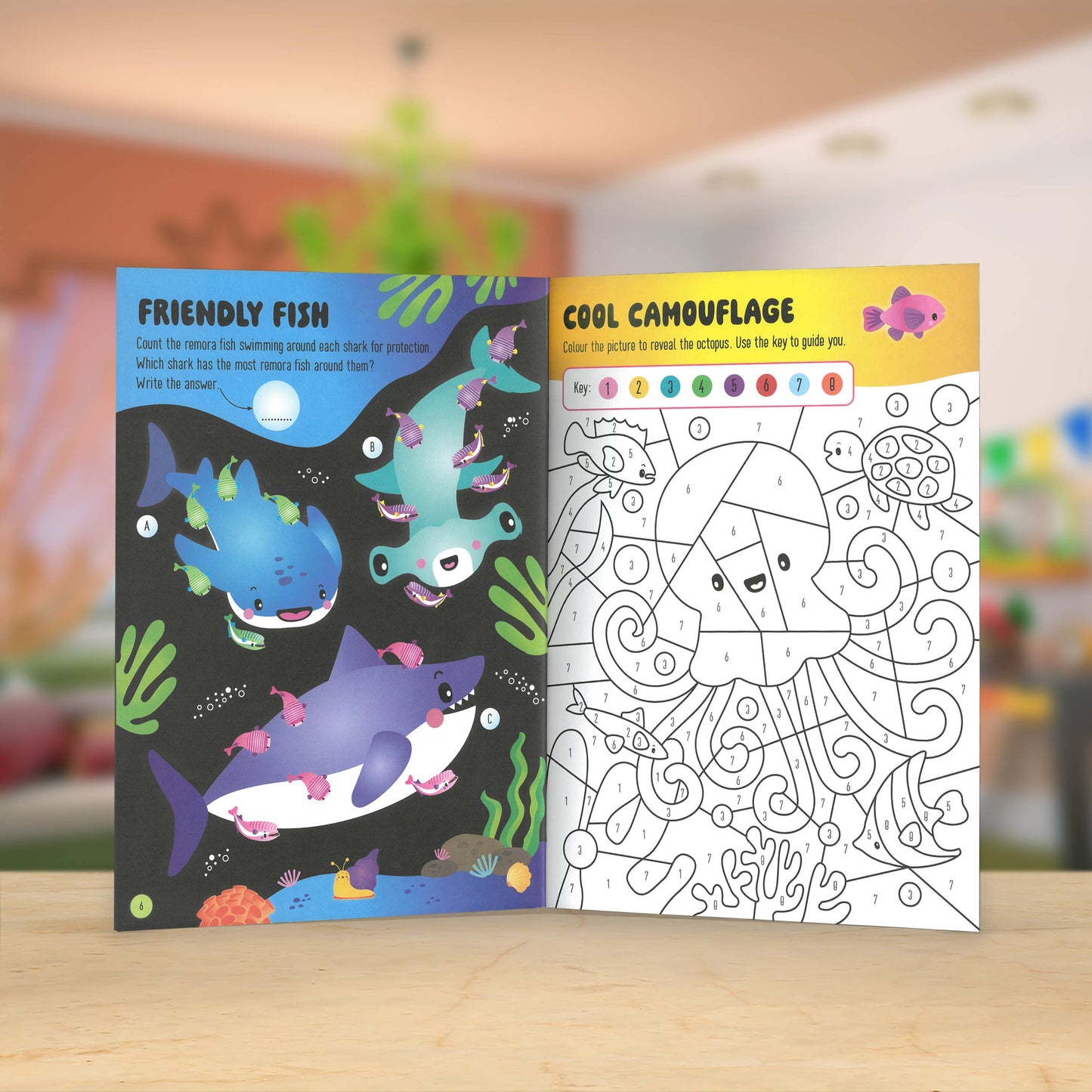 Make Believe Ideas - Glow in the Dark Underwater Wonders