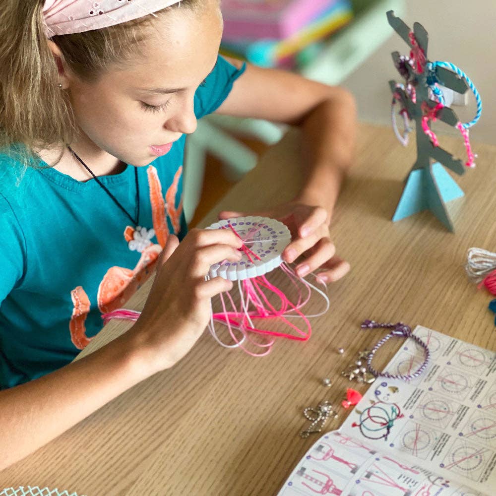 Inside Out Toys - Friends Create Your Own Bracelets